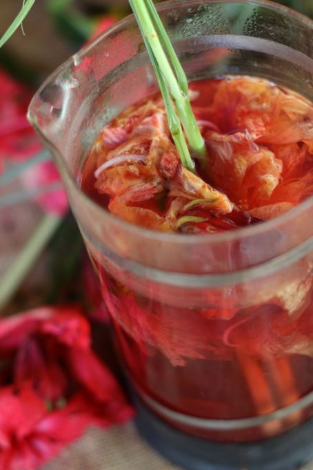 Hibiscus lemongrass tea